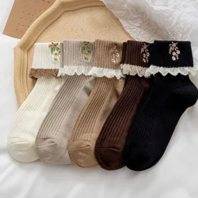 Chaussettes longues femme douces avec broderie et dentelle Amani